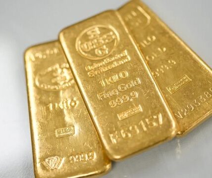طلای جهانی از ۳۹۰۰ دلار عبور کرد