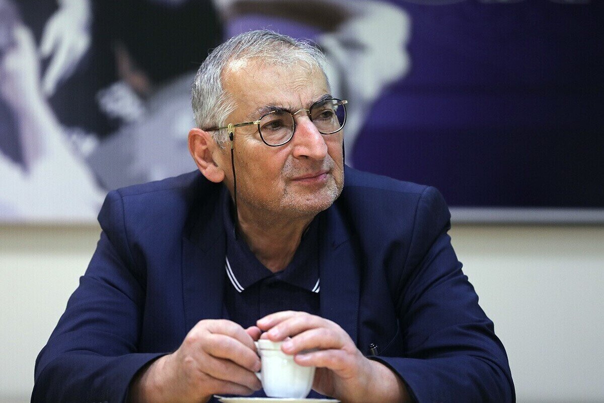 صادق زیباکلام